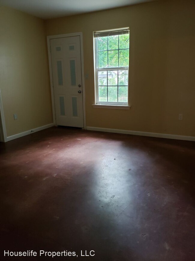 3 br, 2 bath House - 1235 Pecan St. Apt B photo'