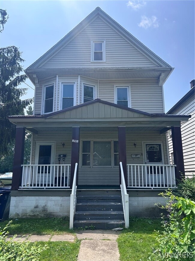Building Photo - 151 Amber St