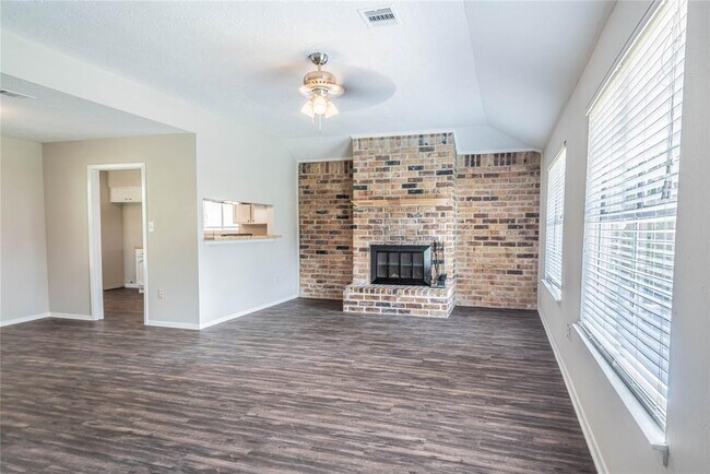 Building Photo - 22507 Parsonsgate Dr