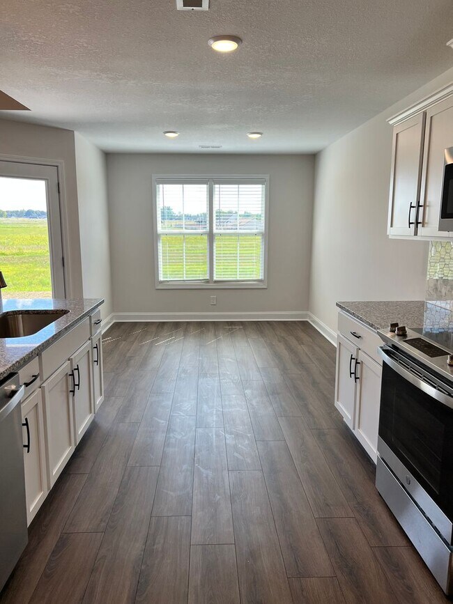 Building Photo - Brand New Three Bedroom in Cherry Acres