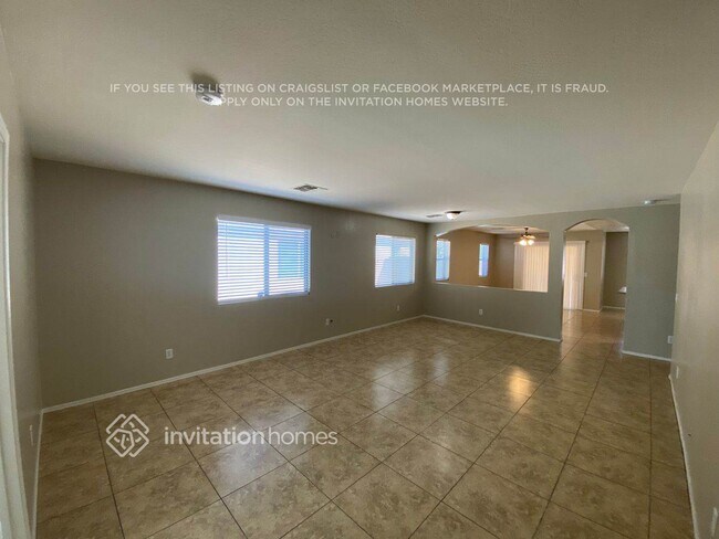 Foto del edificio - 8452 W Forest Grove Ave