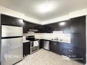 Building Photo - 60 Fairwood Cir