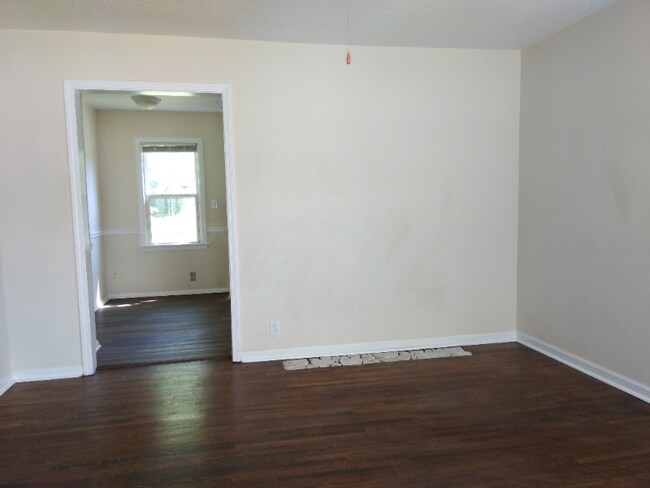 Foto del edificio - 3415 E Bayley St