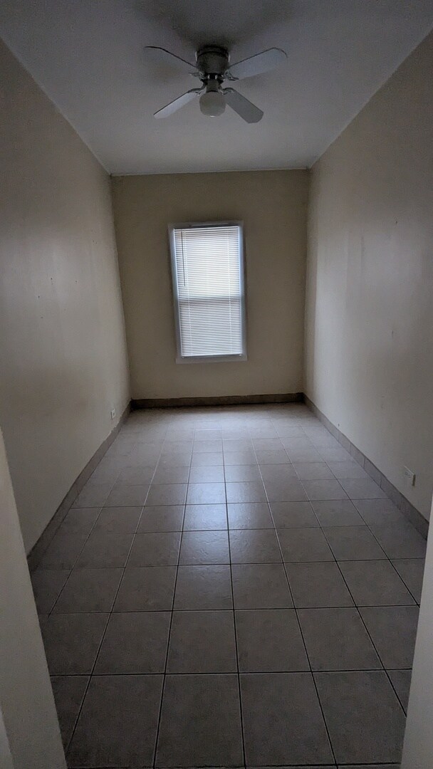 Foto del edificio - 2636 W Division St