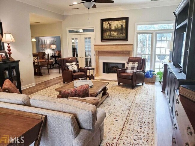 Building Photo - 1030 Hunters Pointe Dr