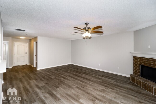 Foto del edificio - 4595 Orange Tulip Dr