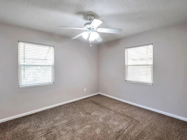 Building Photo - 10533 Executive Lake Dr