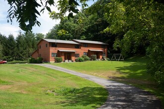 Building Photo - 155 Old Fort Rd