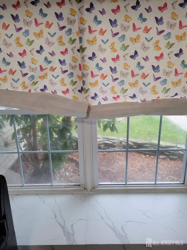 Building Photo - 15 Van Pelt Ct