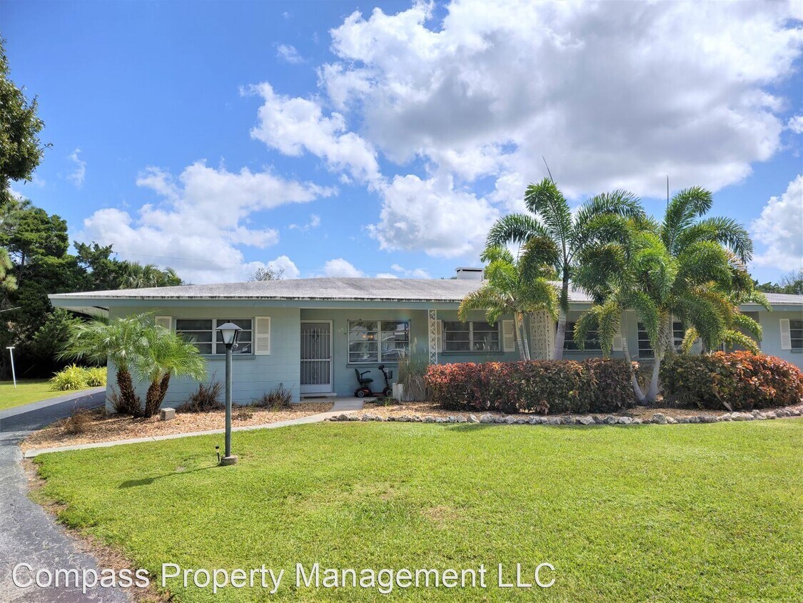 Primary Photo - 2 br, 1.5 bath House - 318 Parkside Drive