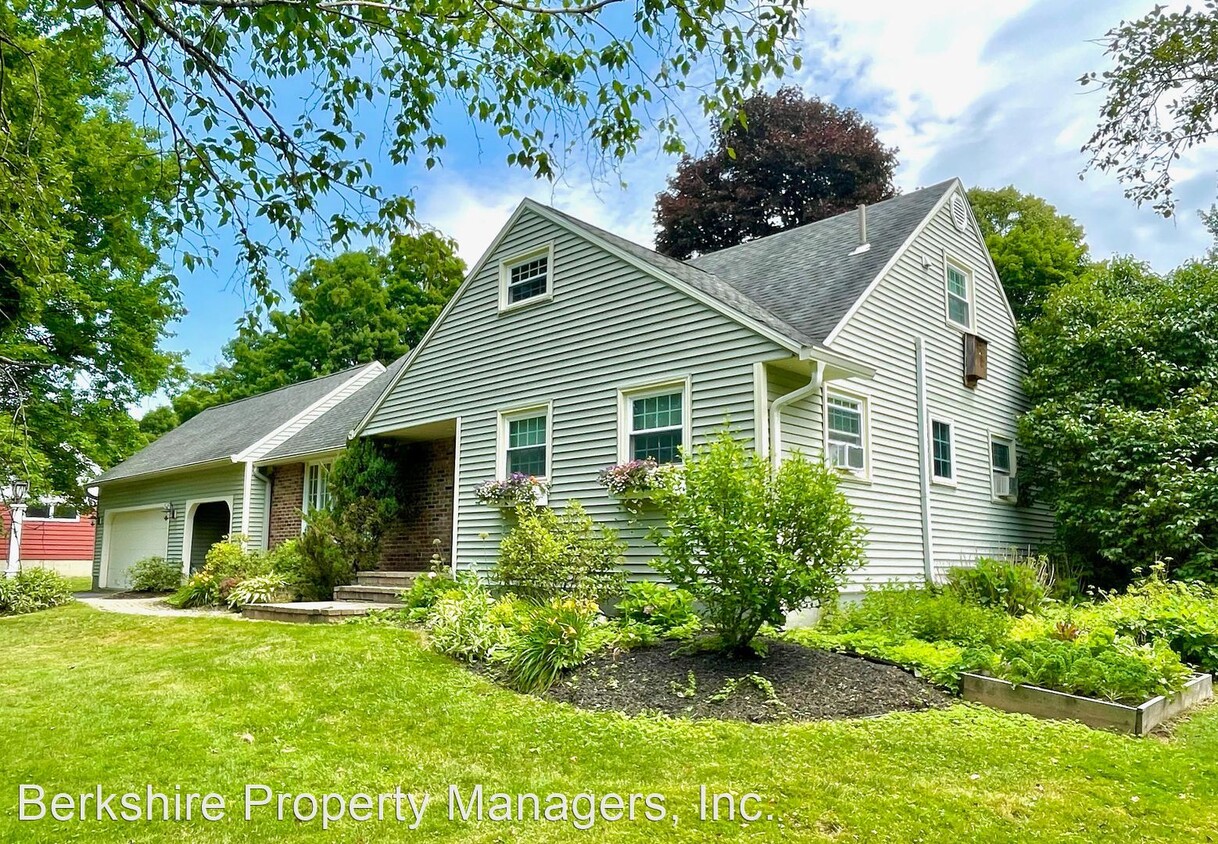 Primary Photo - 4 br, 2 bath House - 125 Mountain Drive