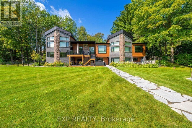 Building Photo - 5 Birch Knoll Rd