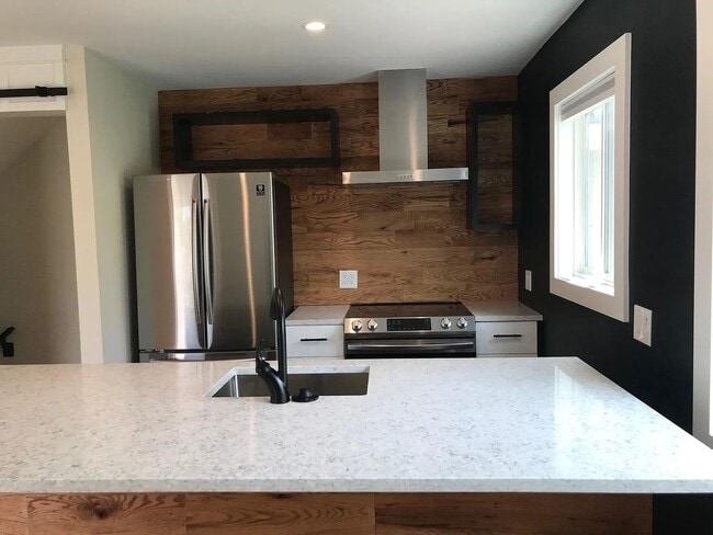 Foto del edificio - 2473 20th St