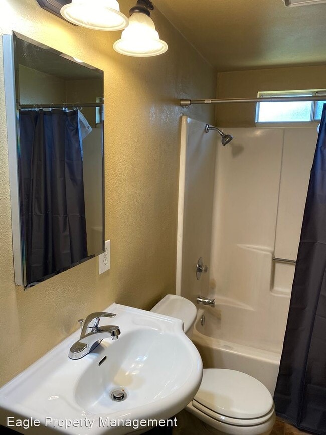 Building Photo - 3 br, 1 bath House - 1603 Rutledge Way