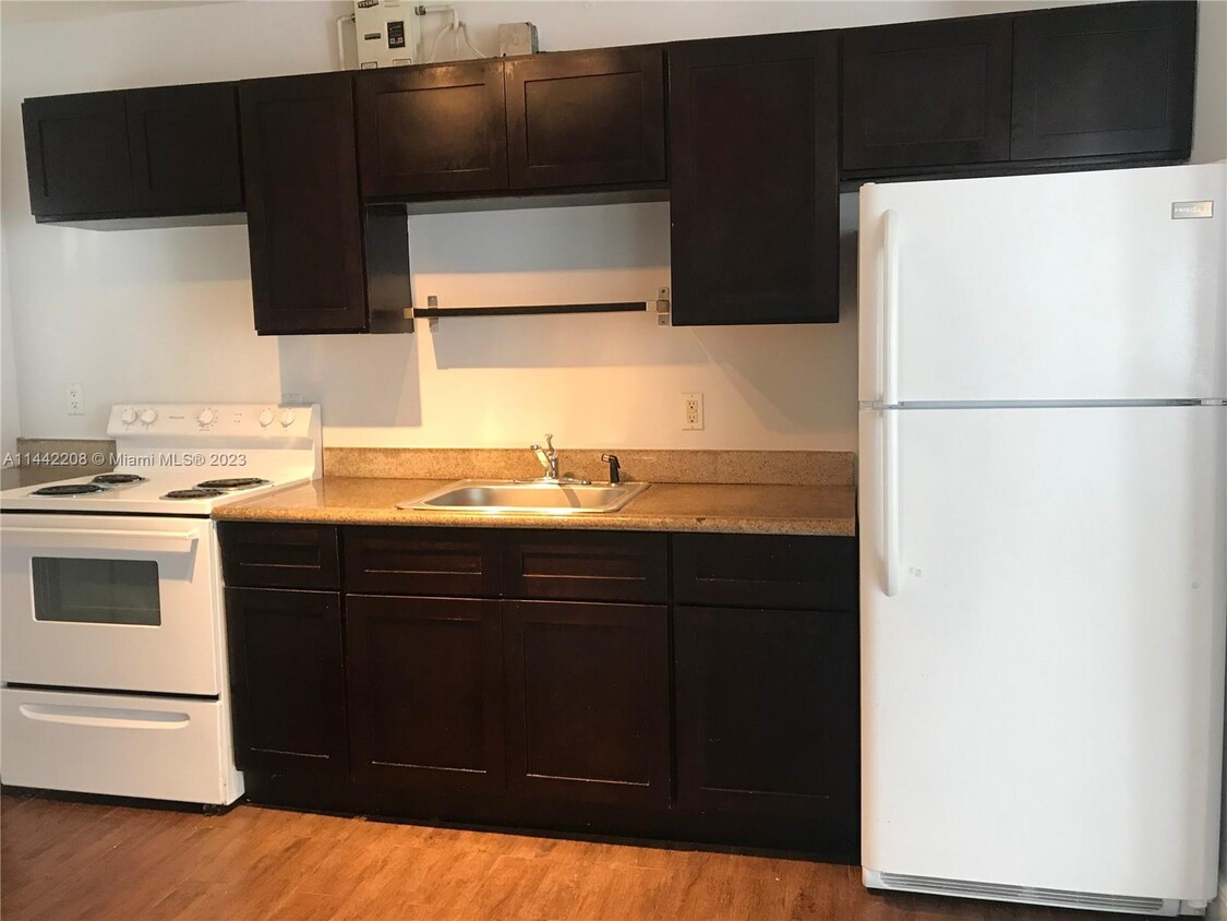 Foto principal - 139 NW 15th St