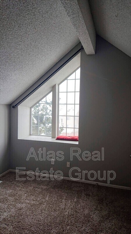 Foto del edificio - 13823 E Lehigh Ave