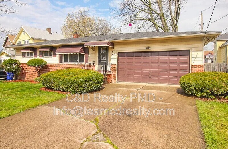 Foto principal - 8615 Macomb Ave