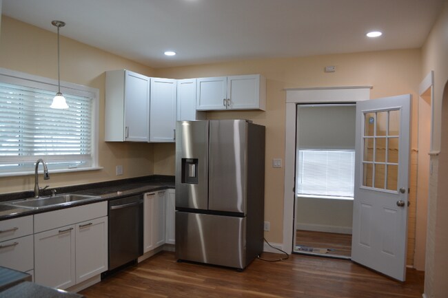 Foto del edificio - 225 Thieme Pl