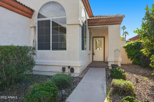 Foto del edificio - 2059 E Huron Ct