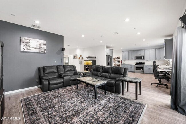 Building Photo - 4Bdrm+Bonus Can Be a 5th Bdrm, 2.5 Bath Home Available Now...$2500 Monthly Rent