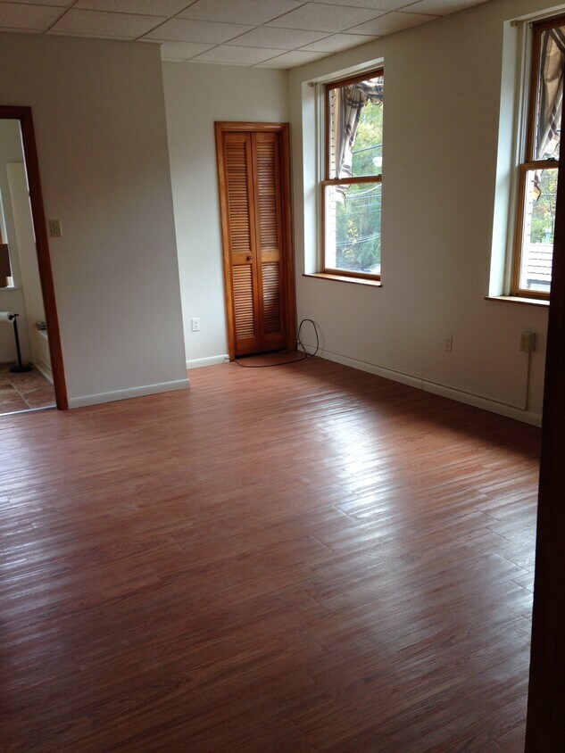 219 Main St Unit 1, Imperial, PA 15126 Apartments in Imperial, PA