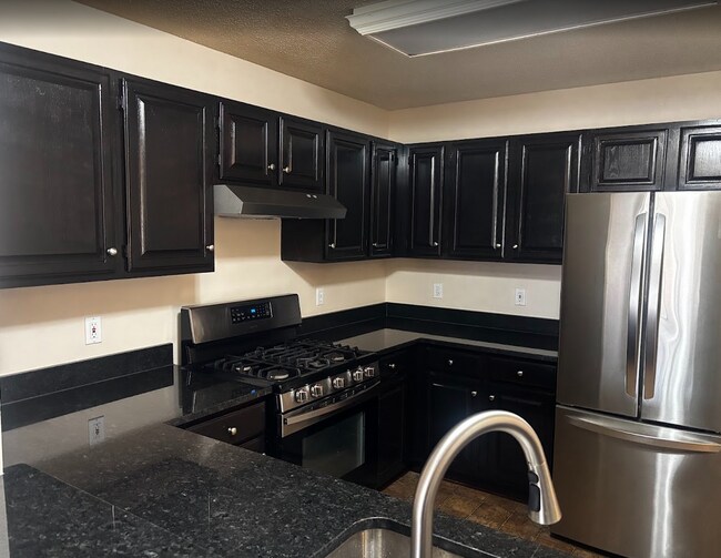 Foto del edificio - 542 Pewaukee Rd