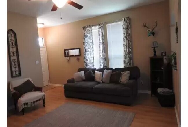 Building Photo - 209 Fieldstone Plz
