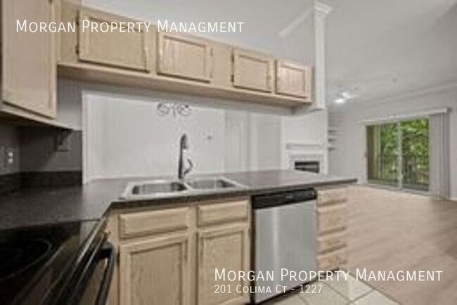 Foto del edificio - 201 Colima Ct