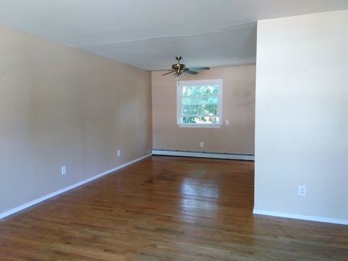 Primary Photo - 254 Grand Central Ave