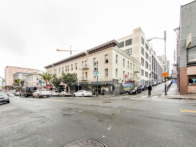 Building Photo - 1115 Polk St