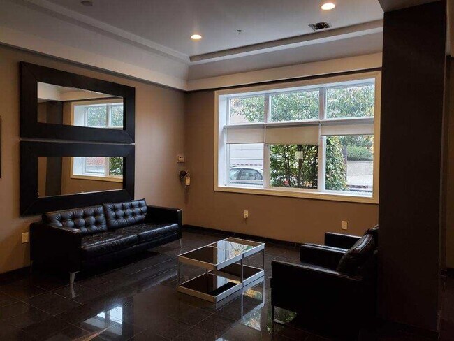 Lobby - 82 Clinton St
