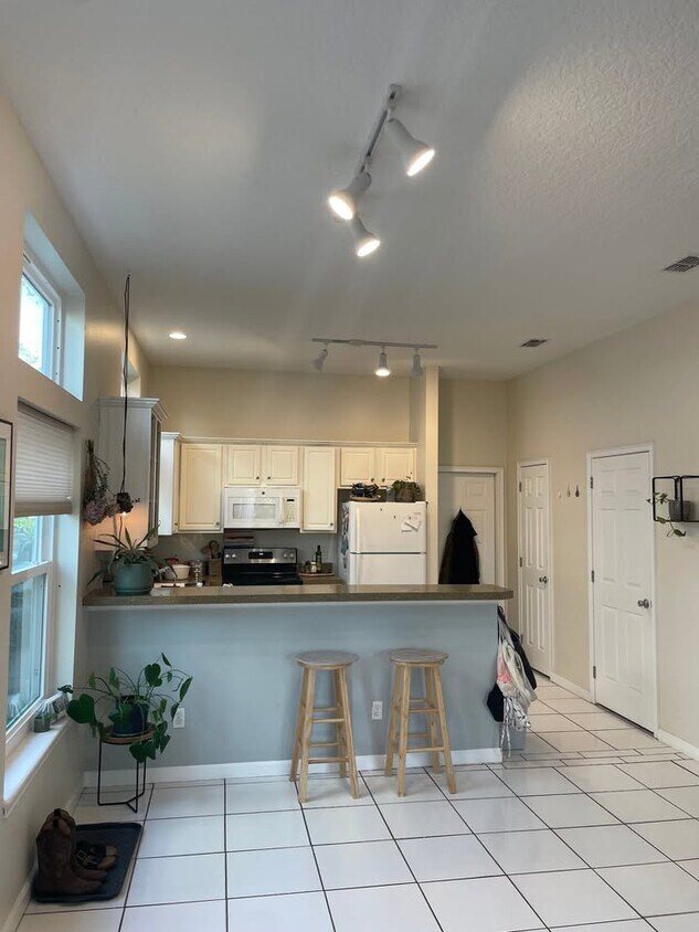 Foto principal - 128 Seminole Rd