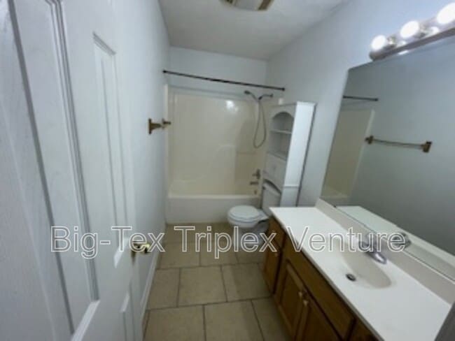 Foto del edificio - 260 N Pecan St