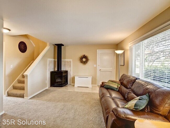 Building Photo - 3 br, 2 bath House - 5632 123rd Ave SE Uni...