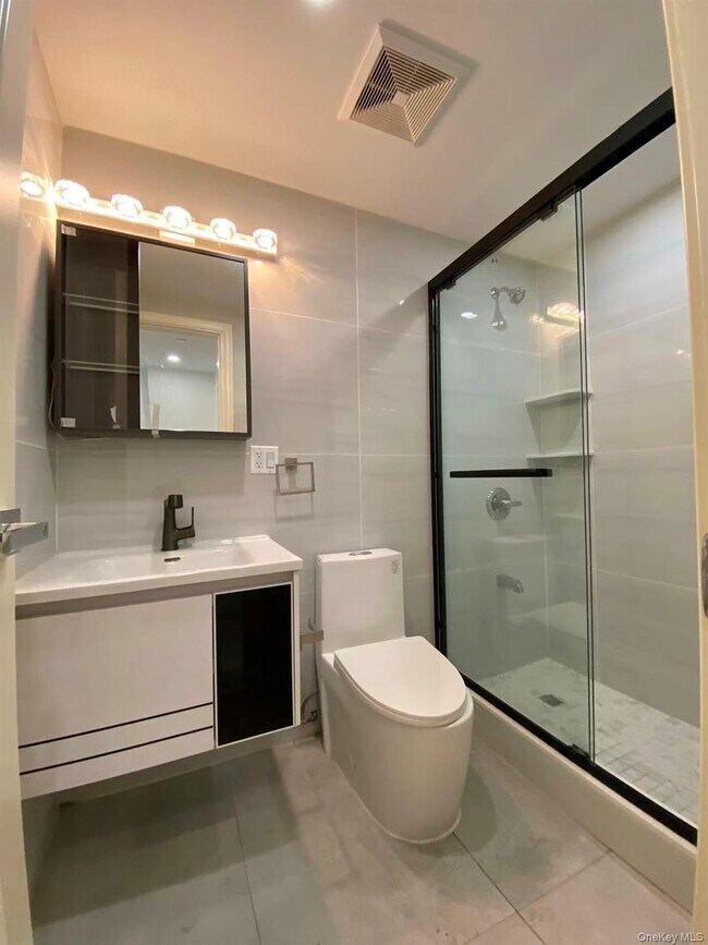 Foto del edificio - 140-05 32nd Ave