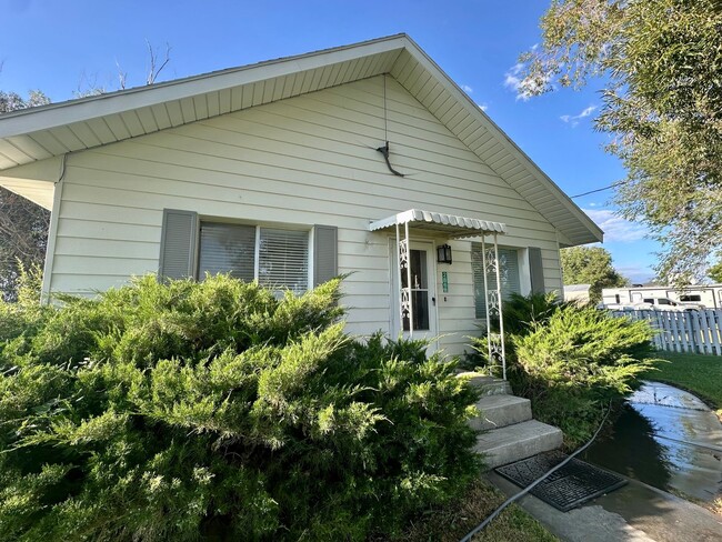 Building Photo - Large Home For Rent In Rexburg