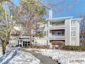 Building Photo - 2611 Candlelight Ct