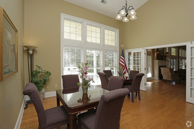 Interior Photo - Wexford Condominiums