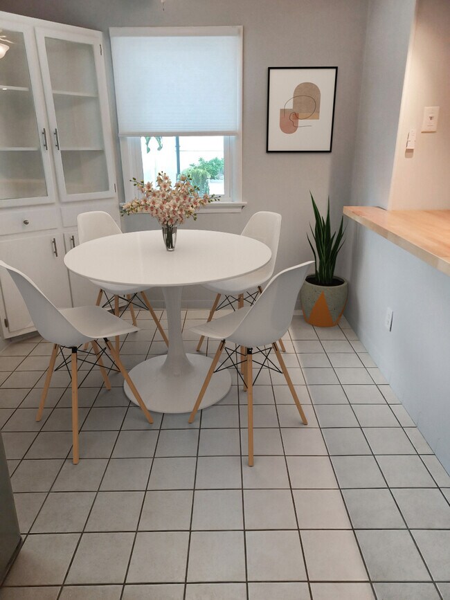 Comer en la cocina - 95 Matilda Ter