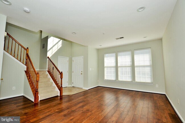 Building Photo - 43048 Zander Terrace