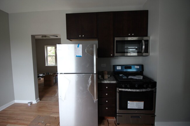Modern Kitchen - 4324 N Bernard St