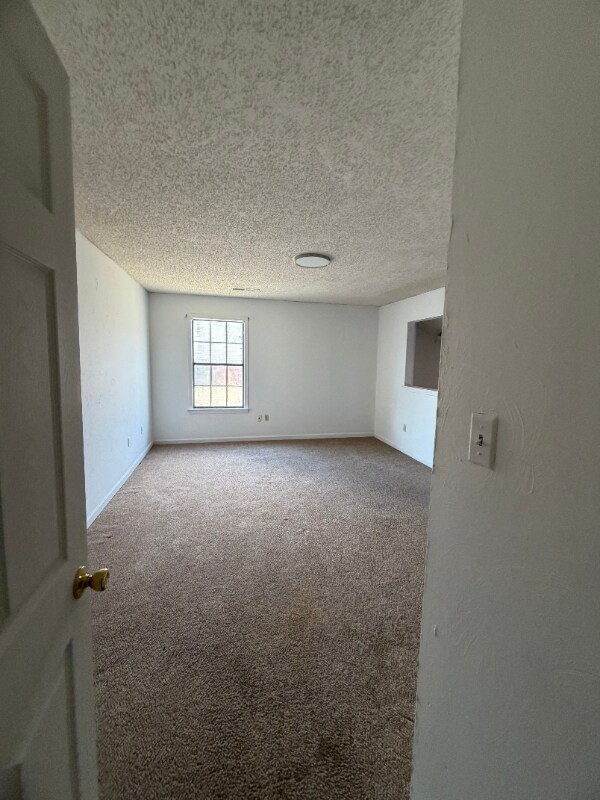 Foto del edificio - 6001 Hickory Cove