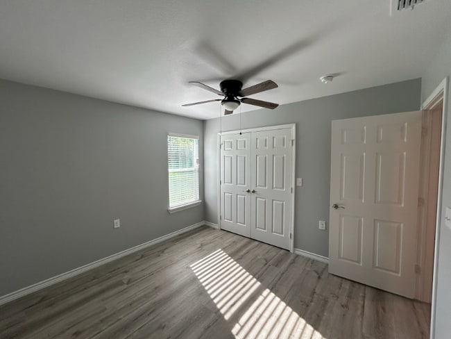 Building Photo - 411 Godfrey St