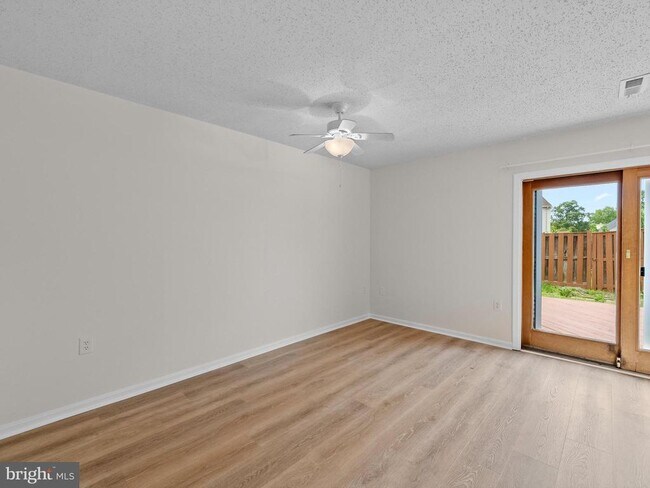 Foto del edificio - 2178 Mager Dr