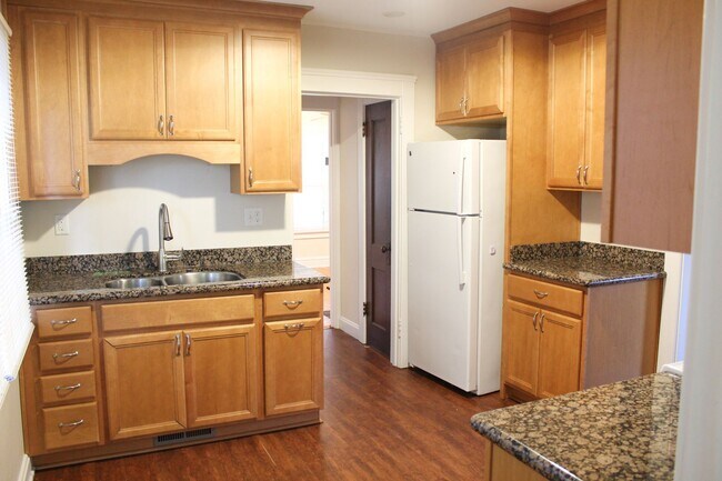 Building Photo - Single-Family Home in Greenbush Neighborhood!