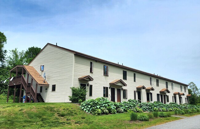 Foto del edificio - 3 Brook Front Ln