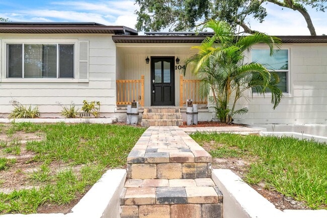 Charming 3BD/2BTH Home with Private Backya... - Charming 3BD/2BTH Home with Private Backya...