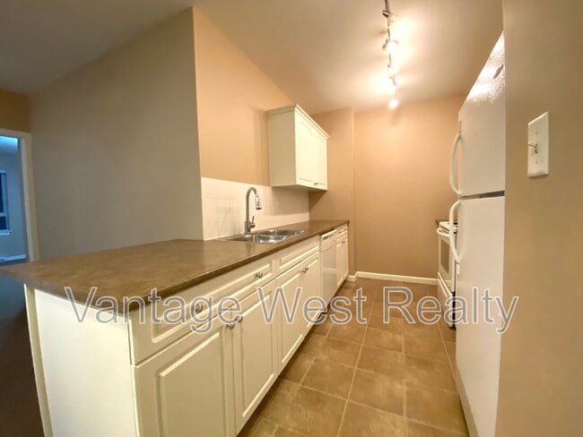 Photo du bâtiment - 140 Asher Rd