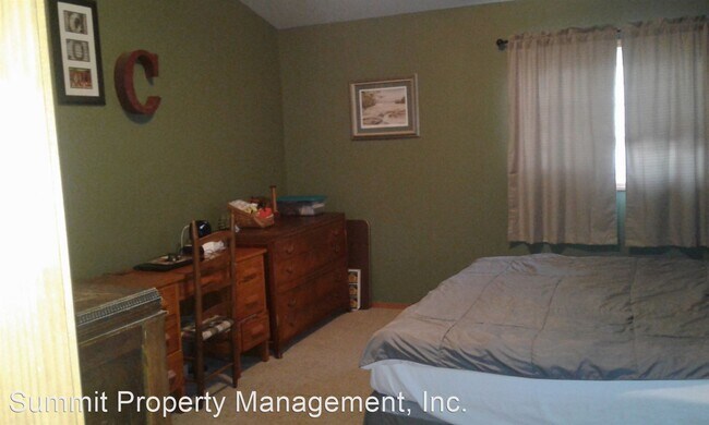 Building Photo - 4 br, 2.5 bath House - 3530 Mikes Way