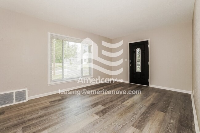 Building Photo - 1276 Crestview Ave